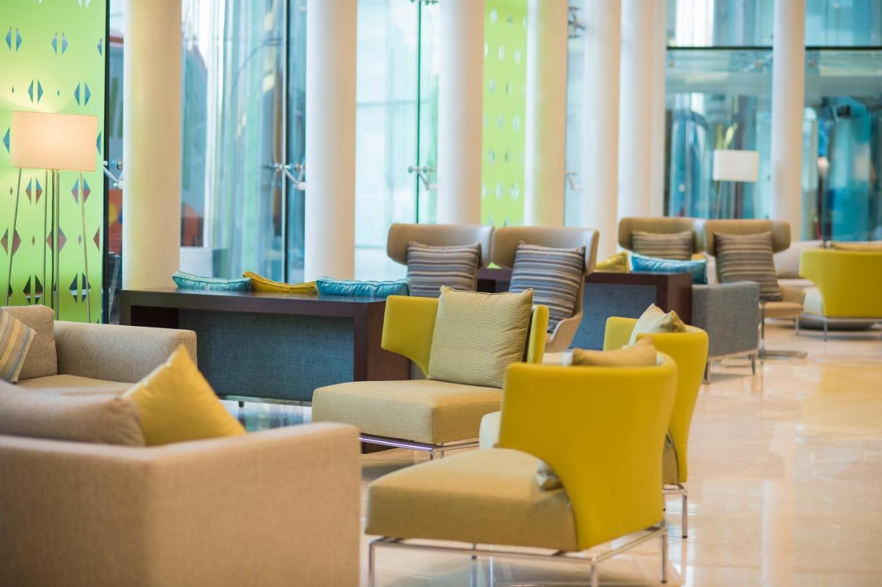 Holiday Suites Al Azizia Meca Exterior foto Hilton London