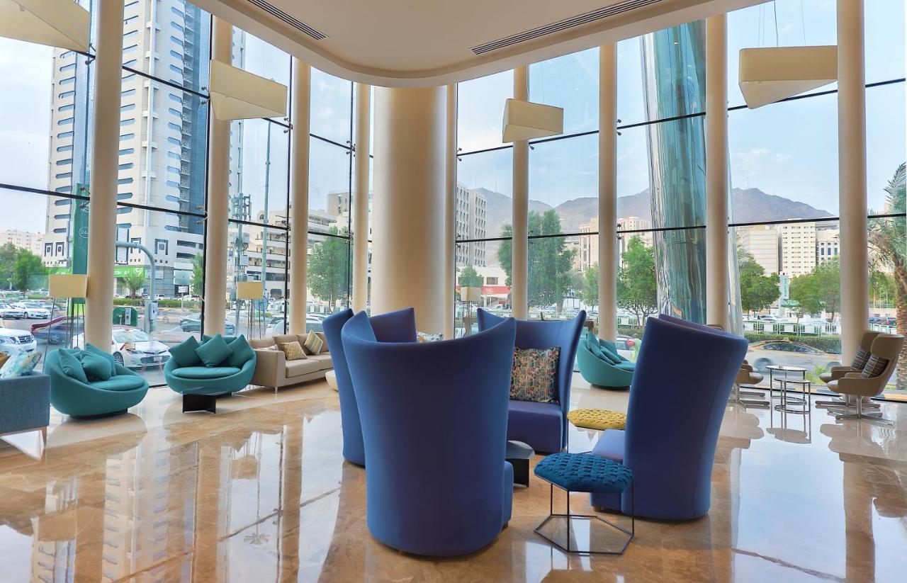Holiday Suites Al Azizia Meca Exterior foto Lobby